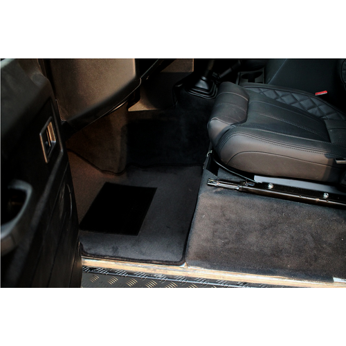 Land Rover Defender Puma 2.2  Front Carpet Set